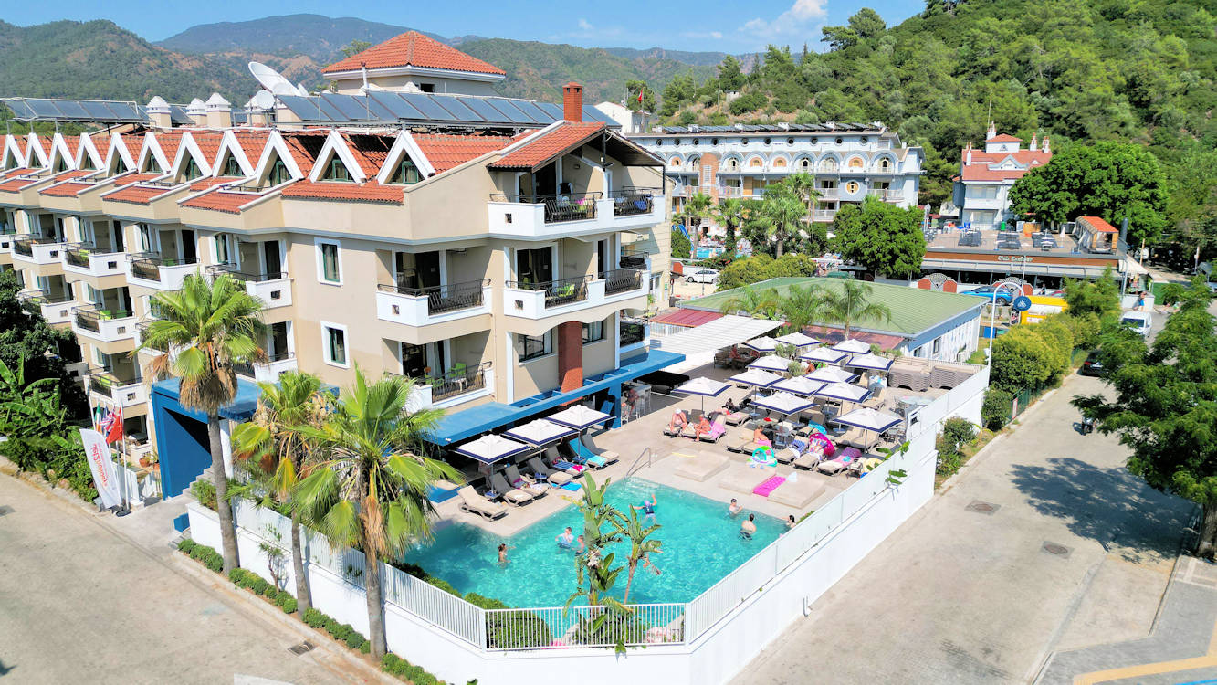 Aegean Princess Apartments Swimming Pool & Garden